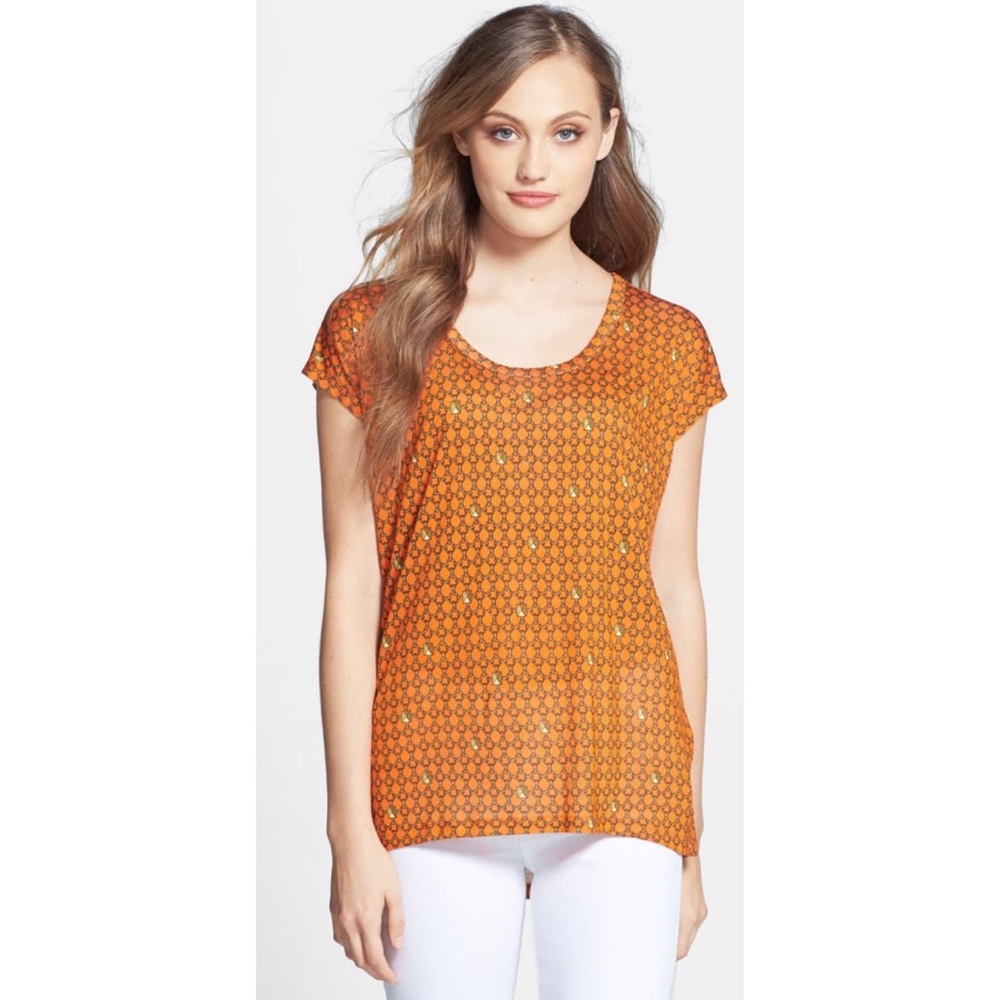 Scoop Neck Elliptical Cut Top